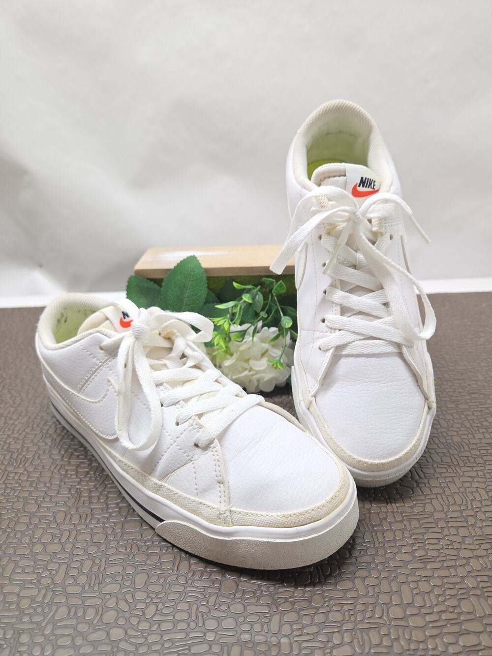 Nike Court Legacy DH3161-101 White Low Top Sneaker Women's Size 9